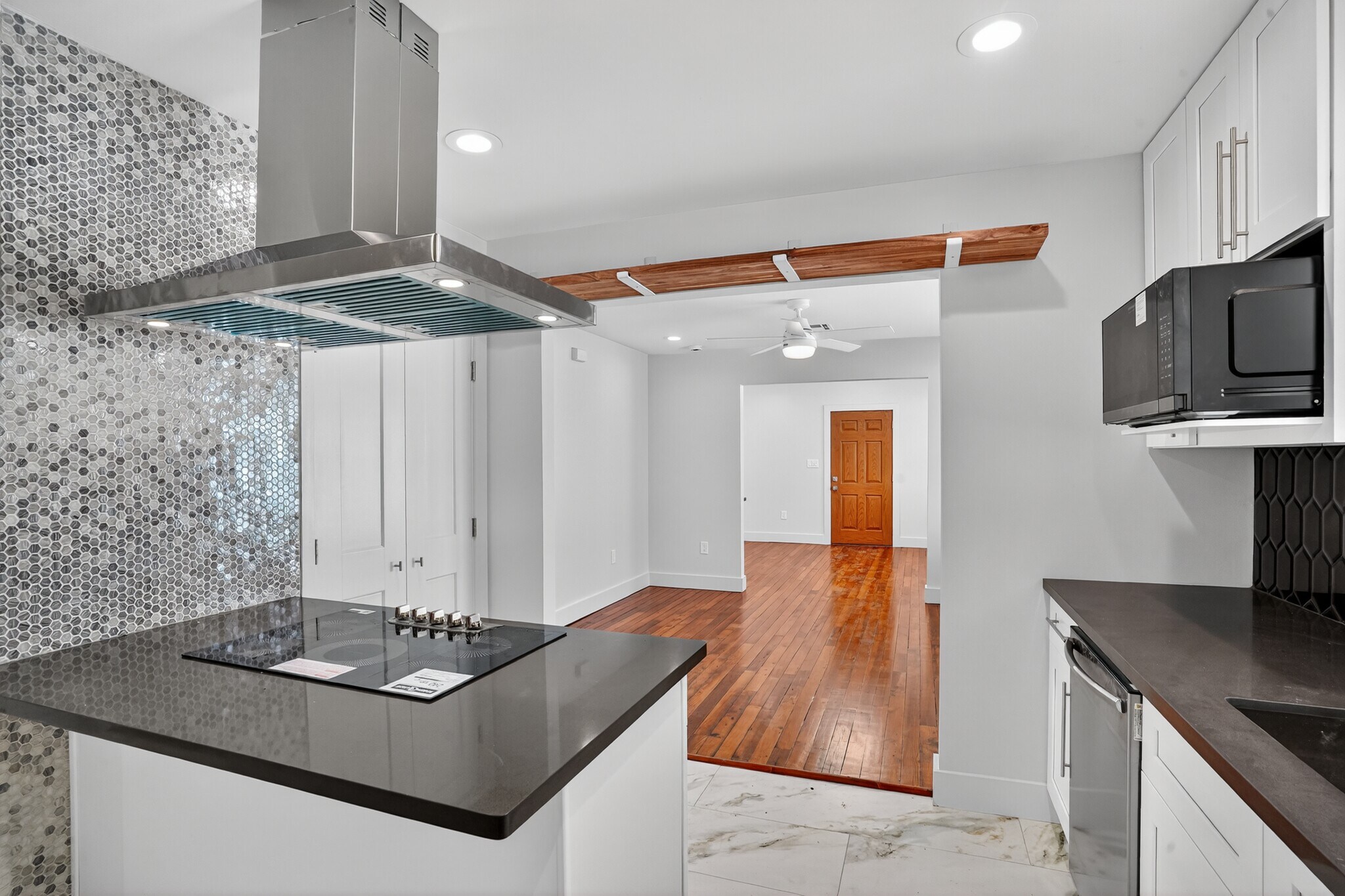 Building Photo - 2825 Cherry St