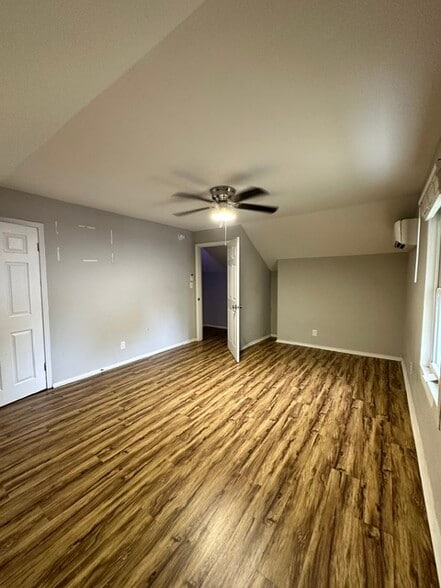 Building Photo - 1809 Middle Tennessee Blvd