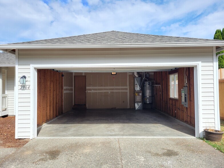 Building Photo - 2964 Sprague St