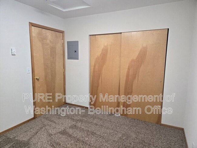 Building Photo - 3150 W Maplewood Ave