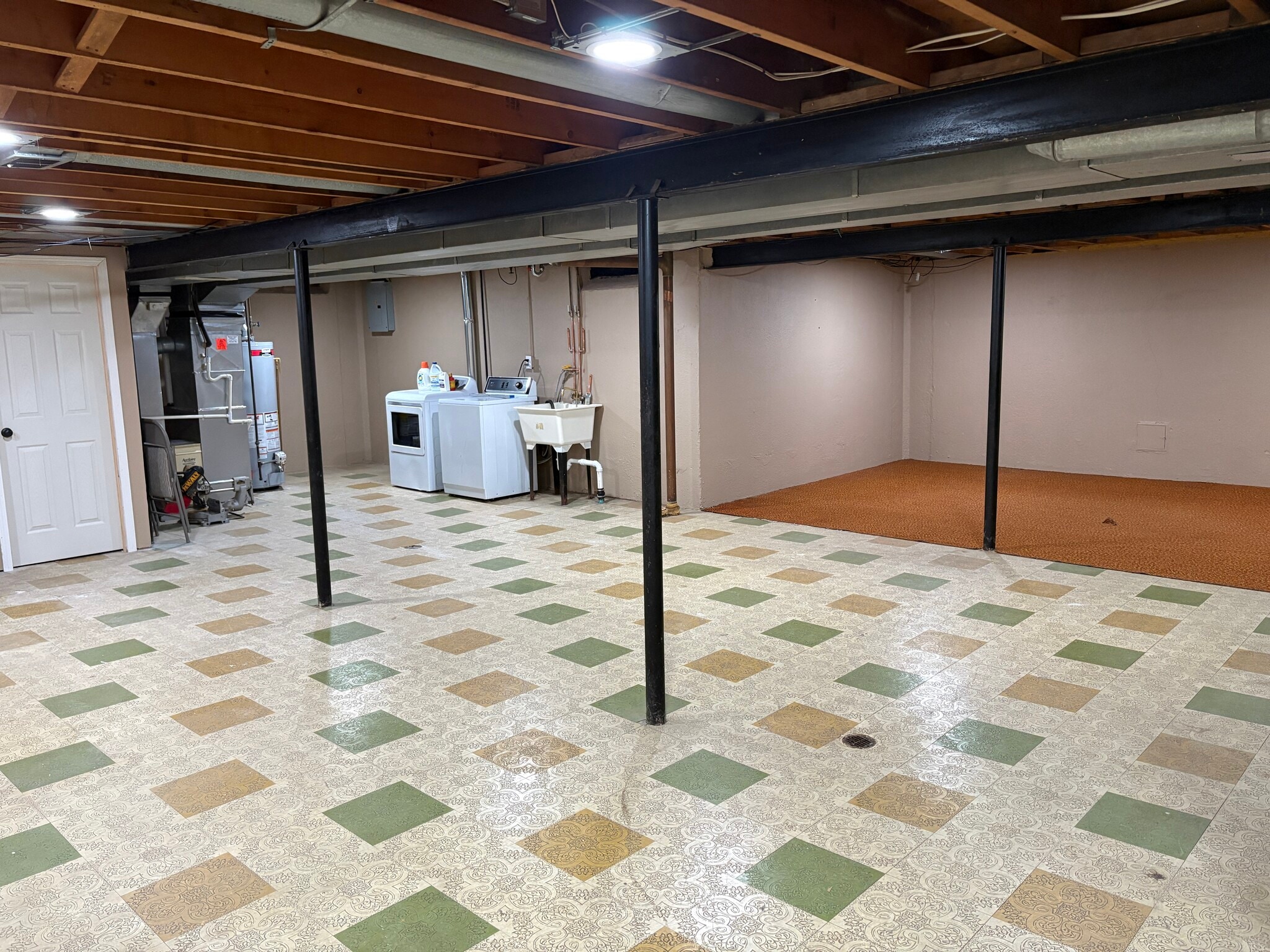 Building Photo - 35328 Lucinda Dr