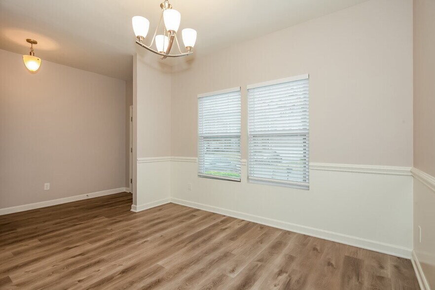 Building Photo - 4316 Houldsworth Dr