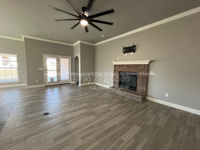 Building Photo - 3661 Ambrosia Ln