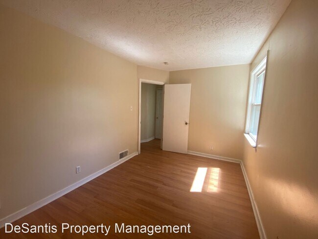 Building Photo - 3 br, 1 bath House - 500 Cypress Drive