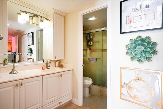 Building Photo - 11111 Biscayne Blvd