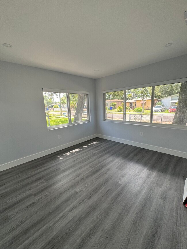 Building Photo - 1230 NW 70th St