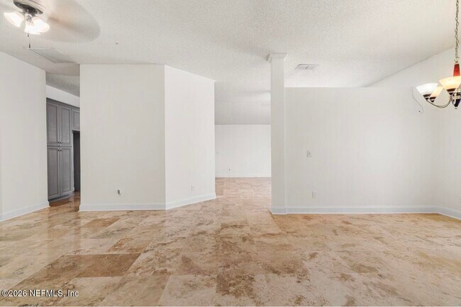 Building Photo - 2471 Coachman Lakes Dr