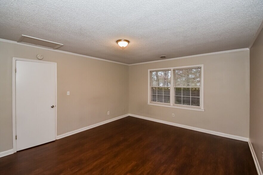 Building Photo - 3805 Nebo Rd