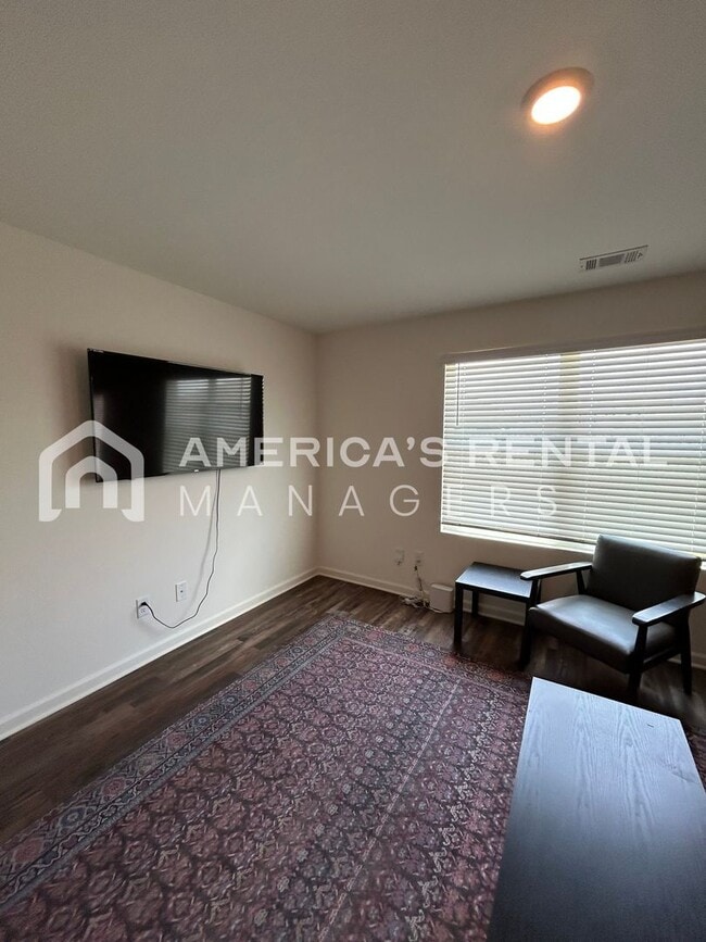 Building Photo - 7213 Wilburton Ln