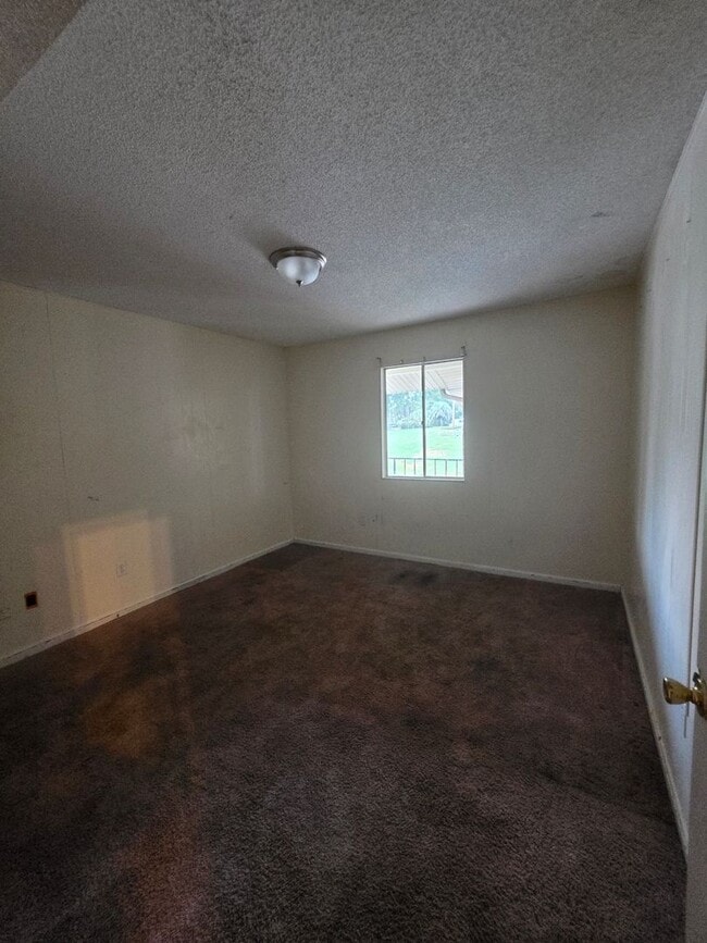 Building Photo - 1208 Bush River Rd