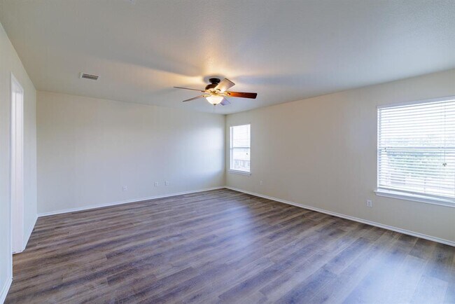 Building Photo - 157 Brickyard Ln