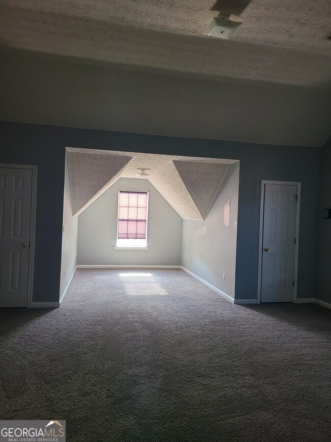 Building Photo - 165 Concord Terrace