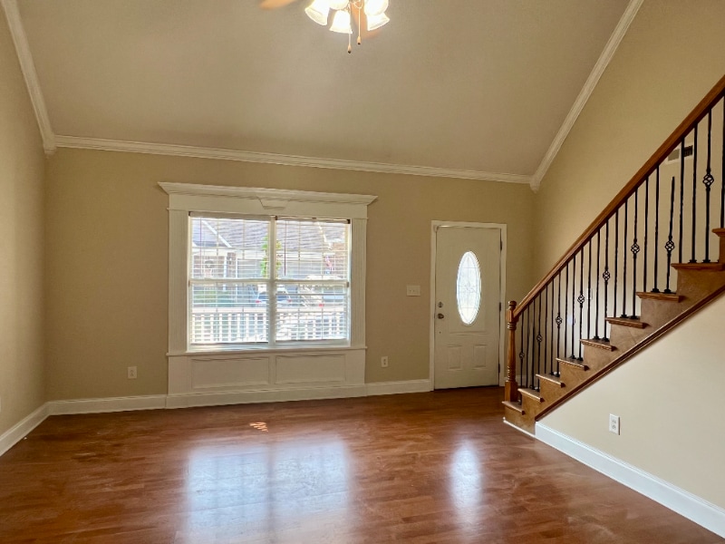 Building Photo - 30 Hiddenbrook Ln