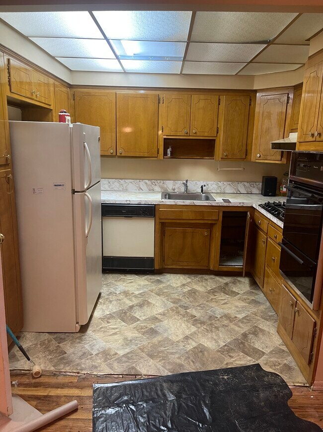 Building Photo - 2067 E 57th St