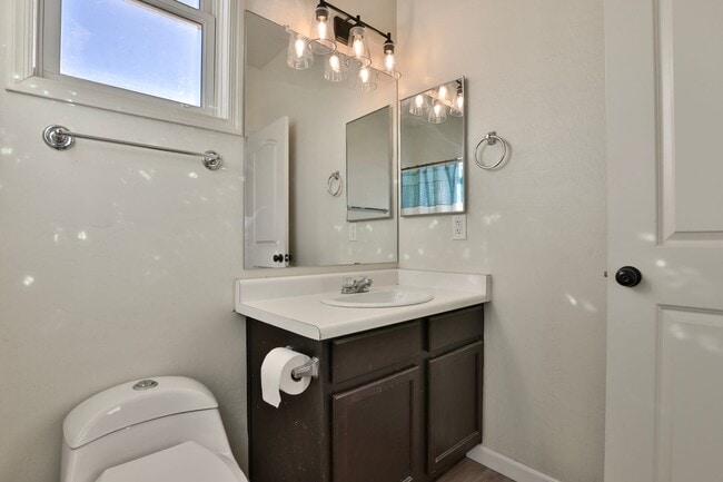 Building Photo - Beautiful Gilbert 3 bed/ 3 bath in Gilbert's The Gardens Community