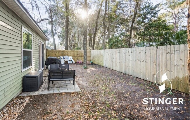 Building Photo - 16 Brindlewood Dr