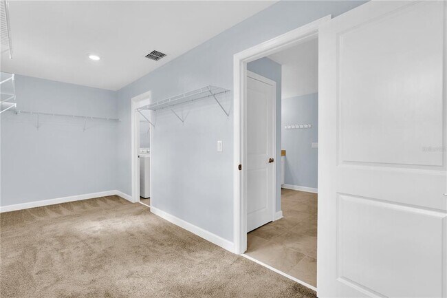 Building Photo - 12111 Imaginary Way