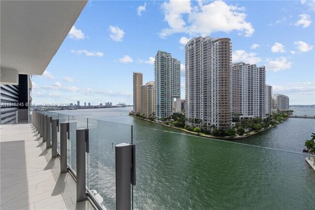 Building Photo - 300 Biscayne Blvd Way