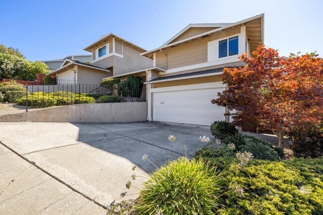 Building Photo - 2016 Fairmont Dr