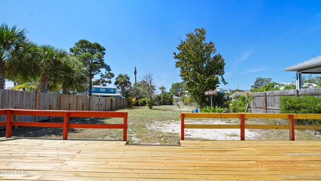 Building Photo - 5625 S Lagoon Dr