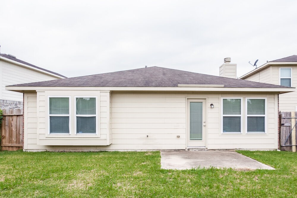 Building Photo - 2039 Diamond Crest Dr