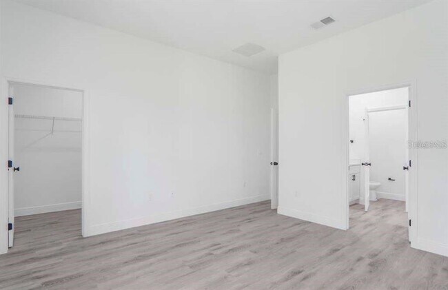 Building Photo - 15683 SW 49th Avenue Rd