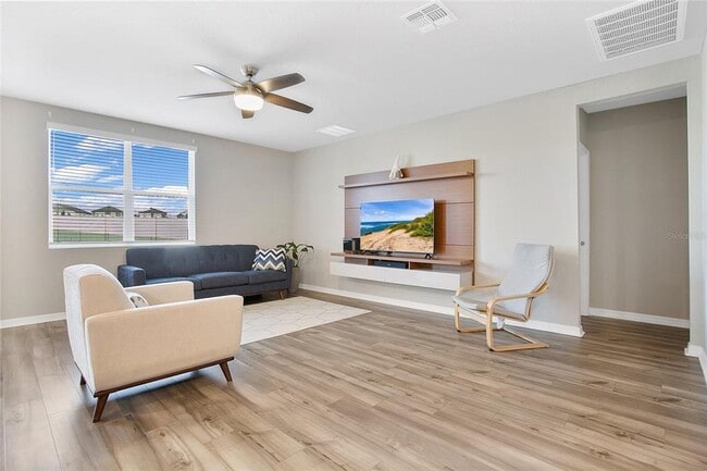 Building Photo - 527 Amadoras Wy