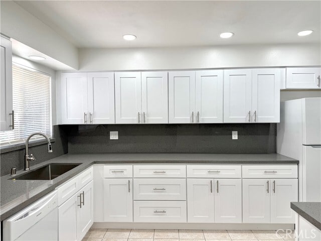 Building Photo - 28880 Amersfoot Way
