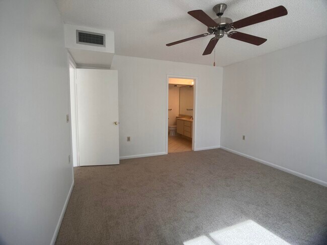 Building Photo - 2581 Village Blvd