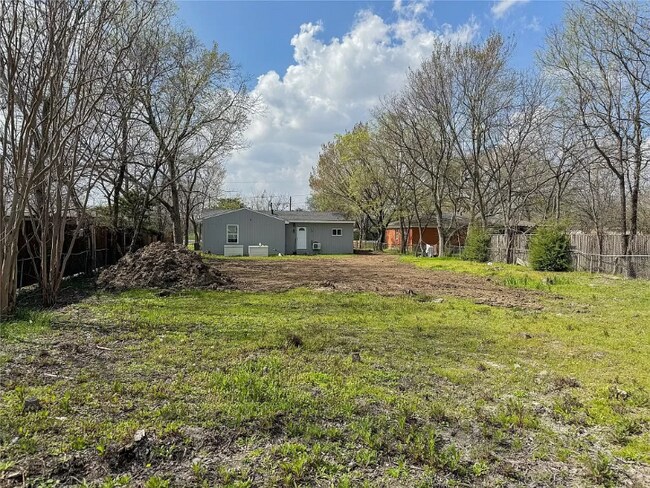 Building Photo - 1402 Peachtree Rd