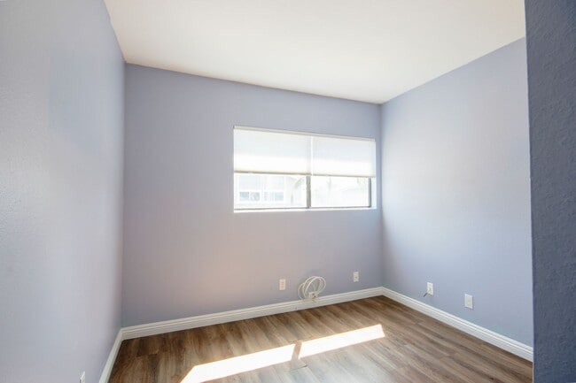 Building Photo - 7035 Lisa Ln