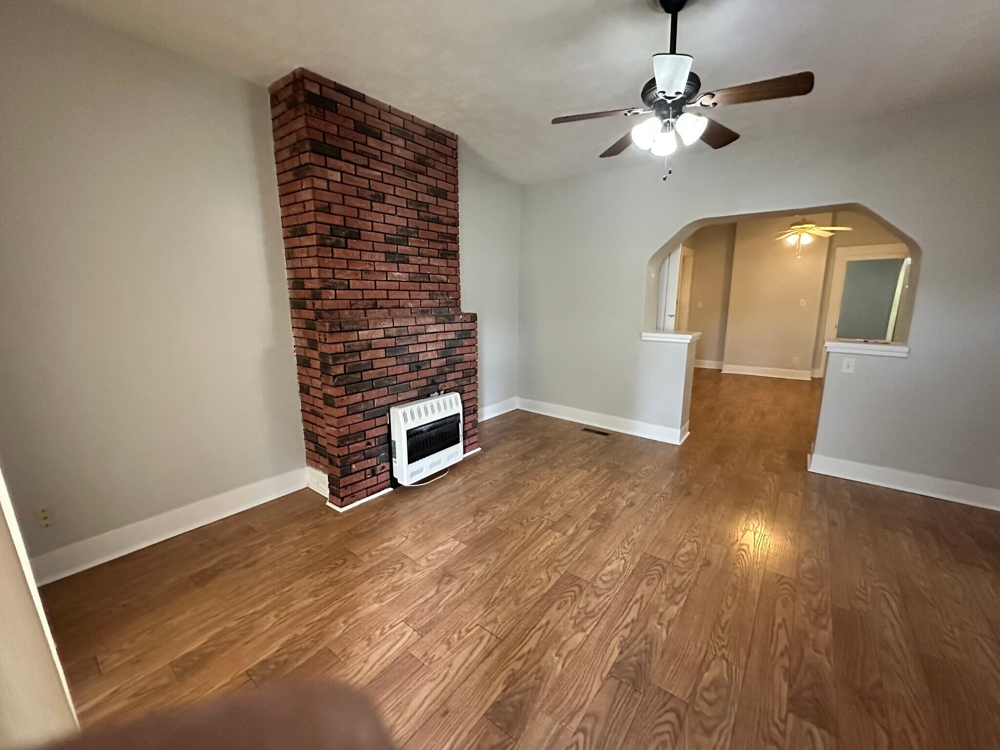 Building Photo - 211 Burns Ave