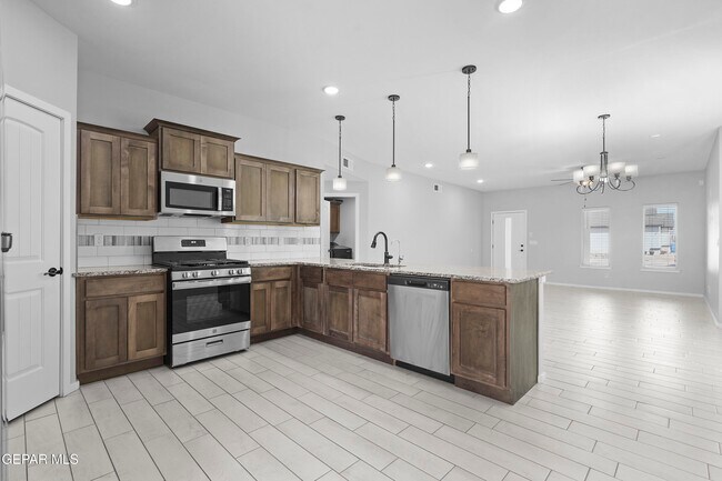 Building Photo - 932 Texas Madrone Dr
