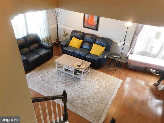 Building Photo - 337 Kirby St