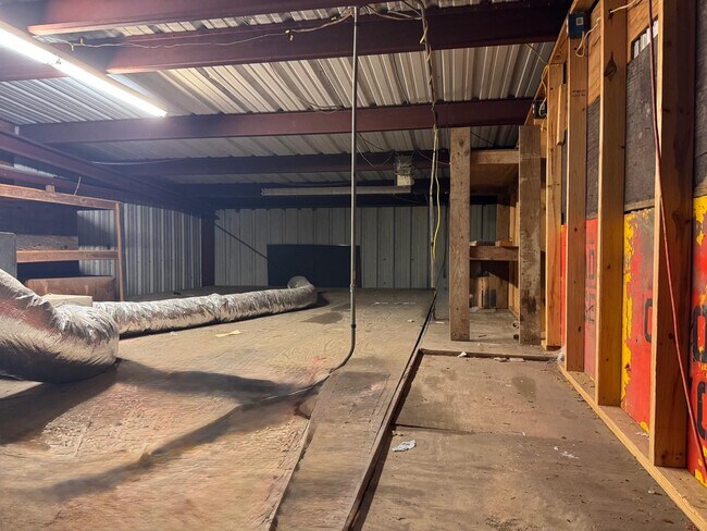 Building Photo - 14021 Susie Ln