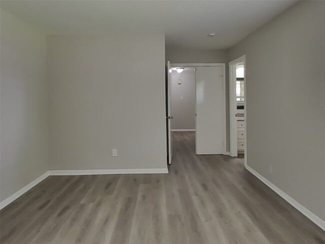 Building Photo - 7506 Lemon Tree Cir