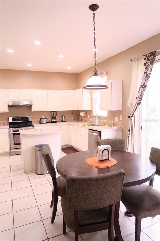 Building Photo - 4635 Riverton Dr