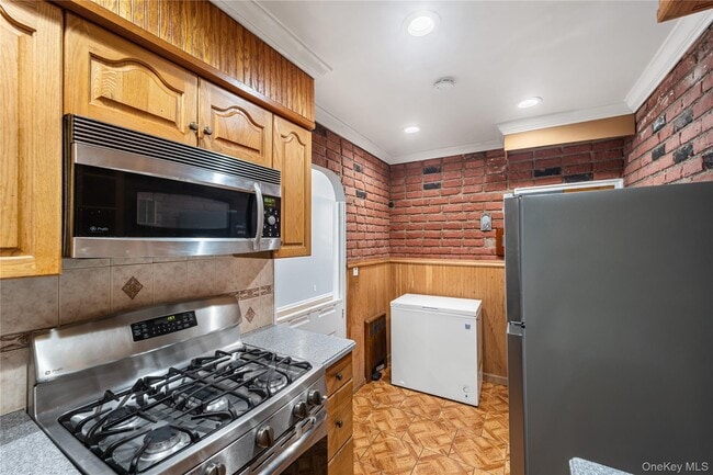 Building Photo - 4225 Wilder Ave