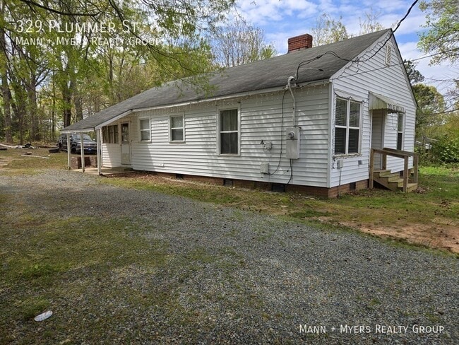 Building Photo - 329 Plummer St