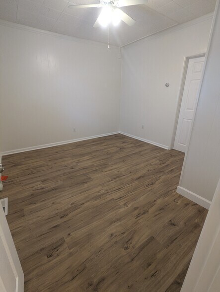 Building Photo - 16 Beloit Ave