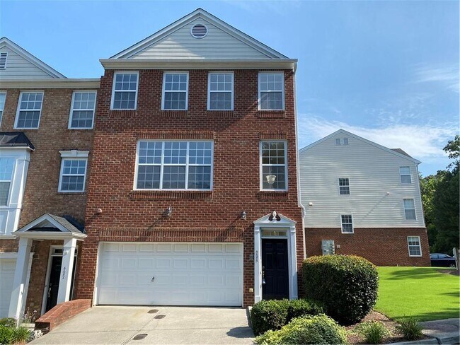 Primary Photo - 4680 Creekside Villas Way