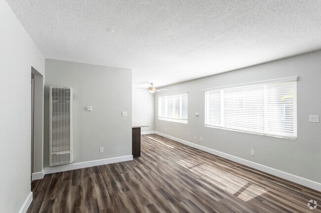 2 BR, 1 BA - Mira Loma at North Park