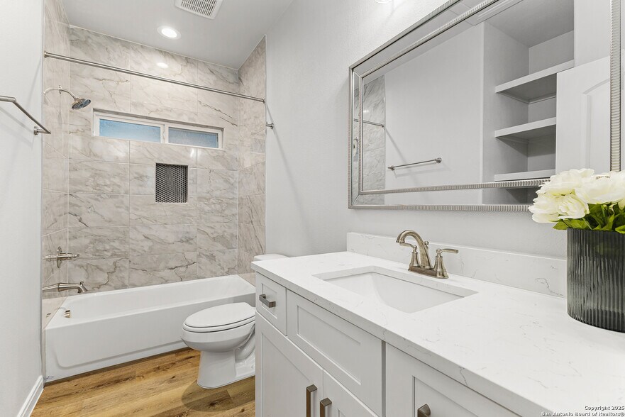 Main Bath Second Floor - 505 Linden Ave