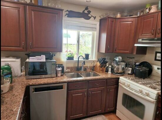 Building Photo - 1062 E 1010 N