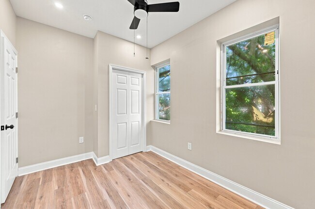 Building Photo - 872 N 46th St