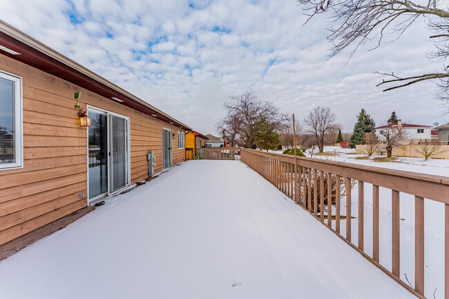 Building Photo - 7203 S 86th Ave