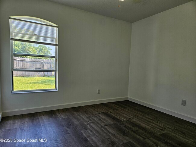 Building Photo - 1250 Winding Meadows Rd