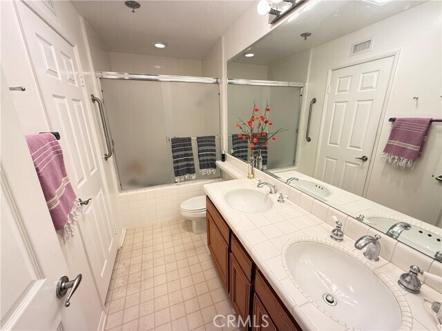 Building Photo - 230 Lille Ln