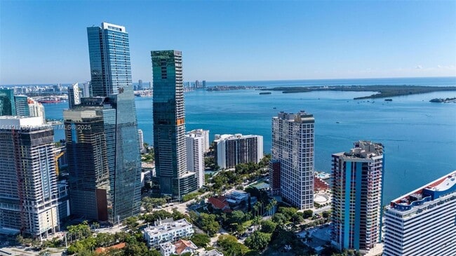 Building Photo - 1541 Brickell Ave