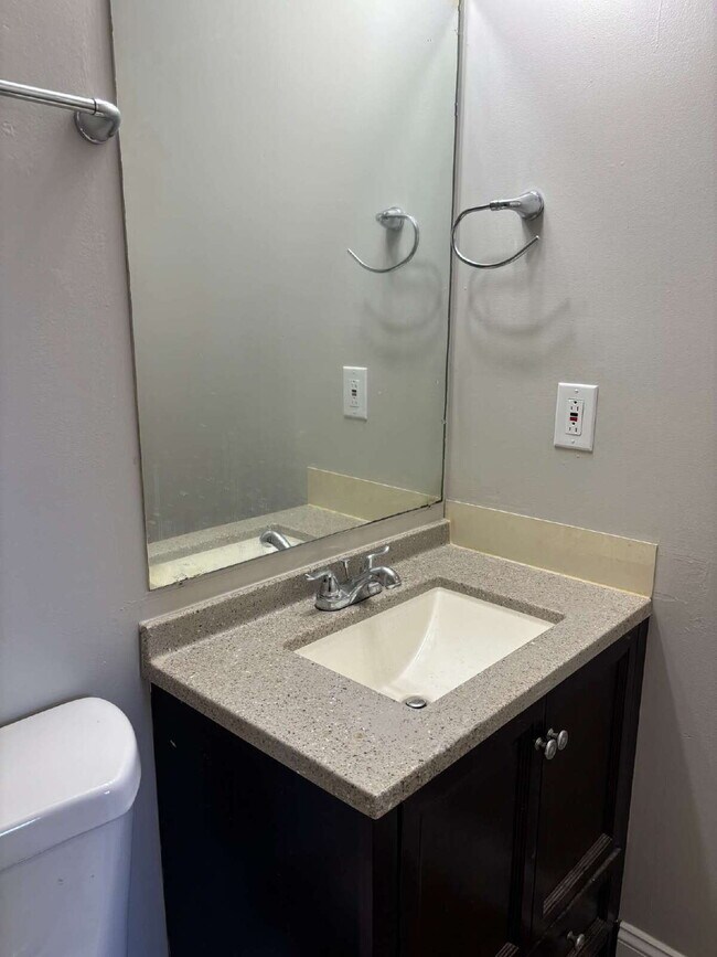 Building Photo - 3409 Dailey Rd